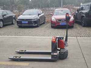 Nikiyumax - Empileur de palettes électrique à prix abordable, contrôleur et pilote autoportés, entièrement électrique - Product Image 3