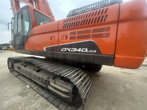 Excavadora de cadenas Doosan DX340LC usada original de Corea, 34 toneladas, pocas horas de trabajo, excavadora hidráulica para minería, para canteras y movimiento de tierras en construcción. - Product Image 6