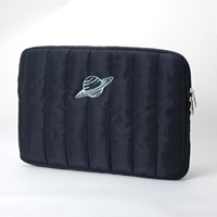 RPET mignon coeur étui pour ordinateur portable matelassé affaires pochette pour ordinateur portable organisateur voyage sac pour ordinateur portable pour 13 14 15 16 pouces personnalisé