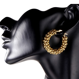 Pendientes de Aro Minimalistas de Acero Inoxidable Hipoalergénicos para Mujer, Chapados en Oro de 18k, en Oferta - Product Image 3