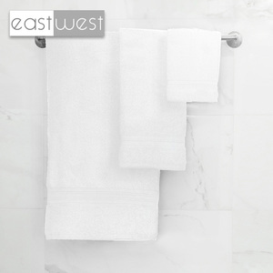 Crown <span class=keywords><strong>Plaza</strong></span> Hotel Juego de toallas Proveedor Algodón orgánico Suave Hotel Mano Cara Toalla de baño Colección - Product Image 2