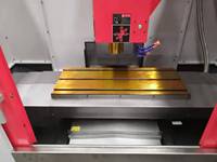 Mini Fresadora CNC XH7136, Recorrido de 550 mm, Husillo BT40, 3 Ejes, para Perforación, Fresado y Roscado de Metal, Centro de Mecanizado Vertical CNC