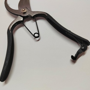 Les sécateurs entièrement en acier au carbone avec verrouillage de sécurité coupant les grandes <span class=keywords><strong>branches</strong></span> peuvent être personnalisés avec le logo <span class=keywords><strong>pour</strong></span> la coupe de <span class=keywords><strong>branches</strong></span> d'outil de bonsaï - Product Image 4