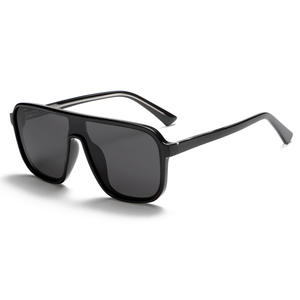 Gafas de Sol Unisex Greyjack, Armazón de Aleación de Cobre TR90, Lentes TAC con Protección UV400, Estilo Negro Extragrande K036 - Product Image 3