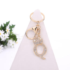 Bolso elegante coreano para mujer, colgante de mochila, llavero con letras de aleación de Zinc a la moda, diamantes de imitación decorativos de Metal - Product Image 2