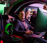 CES Hot Imperator Works IW R1 - Estación de Trabajo con Silla de Cuero Genuino para Computadora, con RGB OEM ODM Acer Predator Thronos Comfort