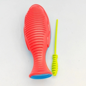 Guiro de Plástico con Forma de Pez al por Mayor con Raspador Dentado para la Educación Temprana de los Niños sobre la Imitación de Sonidos Naturales - Product Image 2