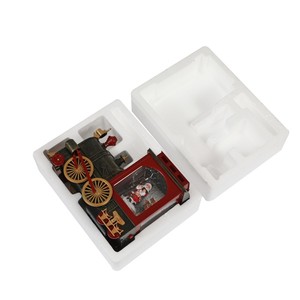 Vente en gros Ensemble de trains de Noël avec <span class=keywords><strong>neige</strong></span> légère Musique pour festivals Décorations en plastique - Product Image 6