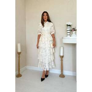 Robe élégante beige à motifs superposés, taille unique XL, longueur genou, pour le quotidien, les fêtes et le bureau, décolleté sans bretelles - Product Image 1