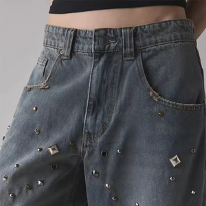 All'ingrosso 100% cotone pesante Denim oversize Skate Fit <span class=keywords><strong>Jeans</strong></span> da <span class=keywords><strong>uomo</strong></span> a <span class=keywords><strong>vita</strong></span> <span class=keywords><strong>bassa</strong></span> grigio blu lavaggio chiodati <span class=keywords><strong>Jeans</strong></span> larghi borchiati - Product Image 5