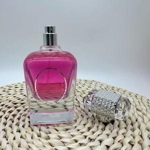 Vente en gros transfrontalière de parfum léger longue durée pour femmes du Moyen-Orient et arabes-parfum bonbon rose - Product Image 4