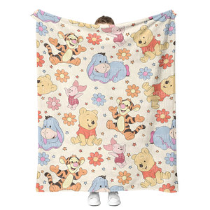 Couverture en flanelle ultra douce et légère de 50x60 pouces avec motif d'ours de dessin animé pour lit, canapé et fauteuil - Product Image 2