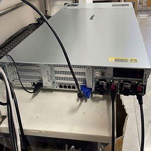 Serveur en rack 2U HP ProLiant DL385 Gen11 avec processeur AMD EPYC, 8 baies de disques SFF, nœud de calcul ultime - Product Image 3