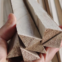 Panneaux muraux triangulaires en bois massif Panlownia - Matériaux de construction faits à la main - Revêtement mural intérieur moderne avec dimensions personnalisables