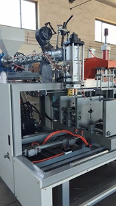Machine automatique de moulage par extrusion soufflage Chine <span class=keywords><strong>Plastique</strong></span> HDPE 1L 2L 5L Jerrycan Barrel bouteille utilisée pour le roulement du moteur - Product Image 4