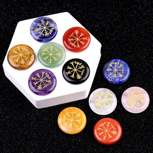 Venta al por mayor de piedras curativas de cristal de bruja Vegvisir de cuarzo rosa de Aventurina Natural, símbolos de regalo DIY de artesanías de cristal antiguas - Product Image 1