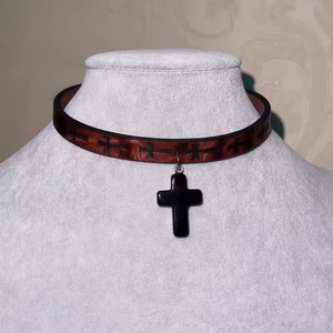 Gargantilla de Cuero Retro con Colgante de Cruz, Collar Unisex de Moda, Hecho en Yiwu - Product Image 3