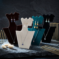 Support de Présentation Pliant en Velours pour Bijoux, Colliers et Boucles d'Oreilles, Idéal pour Magasins de Bijoux et Prises de Vue en Direct - Produit Phare Transfrontalier