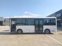 Bus interurbain Sunlong HQK6753 11-20 places 7,5 m 69 km/h 400 km 95,3 kWh