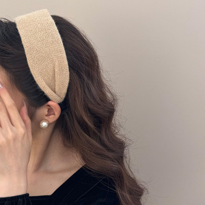 Bandeau pour cheveux en daim à large bord pour femme, couleur unie, 14 cm, accessoires pour cheveux pour les fêtes, automne et hiver - Product Image 3
