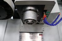 Centre d'usinage CNC moyen, centre d'usinage vertical CNC VMC850, fraiseuse CNC