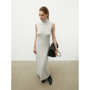 Nouvelle arrivée en stock, robe en cachemire et laine à col haut, sans manches, robe longue - Product Image 2