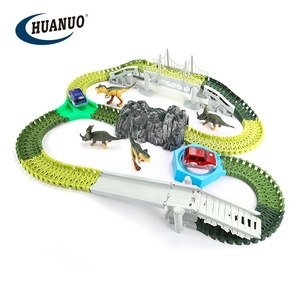 Classico Set Regalo di <span class=keywords><strong>Auto</strong></span> da Corsa su <span class=keywords><strong>Pista</strong></span> con Luci e Musica, Giocattolo Ferroviario Elettrico Colorato per Bambini - Product Image 5