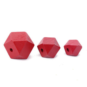 Perles en bois colorées 15/20 mm, couleur naturelle, modèle géométrique octogonal Q144 de CN ZHE pour la fabrication de bijoux - Product Image 3