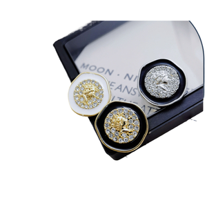 Xiaofan usaba un abrigo de lana metálica con aceite goteando en la cabeza, botones cosidos a mano y un traje formal. Estaban en buen estado. - Product Image 1