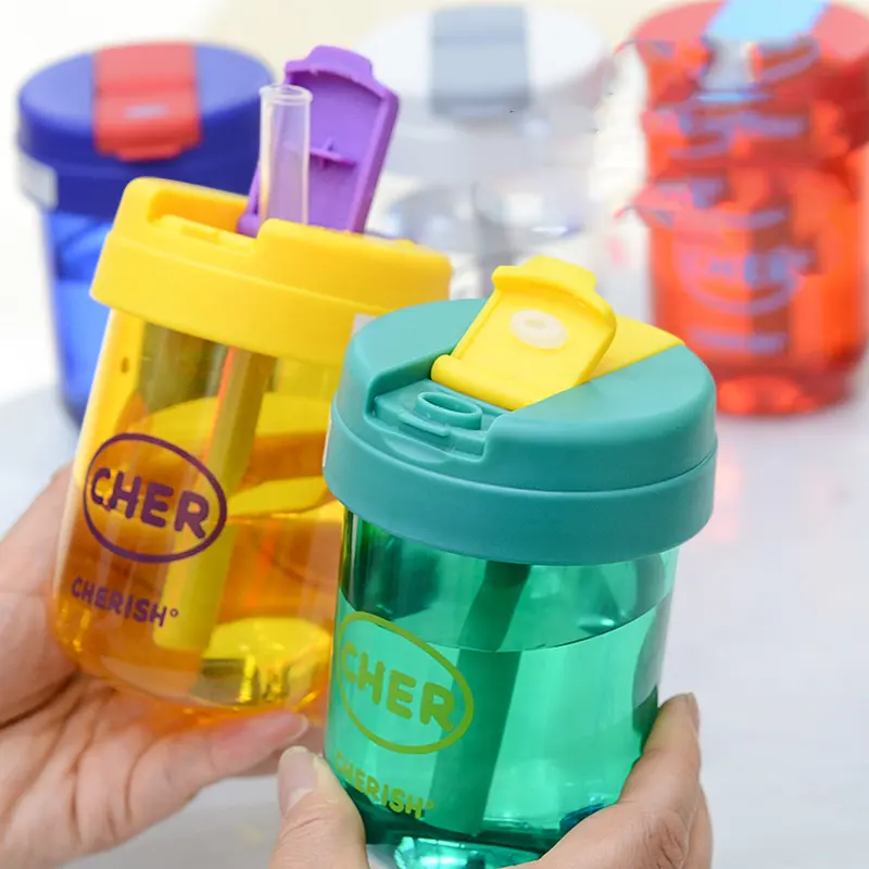 Benutzer definiertes Logo Sommer Double Drink Tumbler Student Tragbarer Kunststoff-Sport wasser becher mit Strohhalm