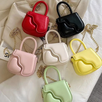 Sac Coréen pour Filles 2025, Design Tendance, Mini Sac Carré, Sac Bandoulière Chaîne Parent-Enfant pour Enfants