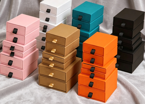Boîte à bijoux rigide personnalisée pour cadeaux, solution de rangement en carton coulissant avec doublure en éponge pour colliers, bracelets, bagues - Product Image 5