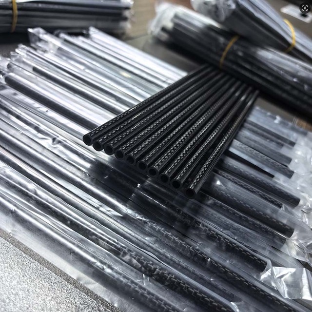 Small Size 3K Plain Glossy Carbon Fiber Tubes 4mm X 6mm Tube for Sale