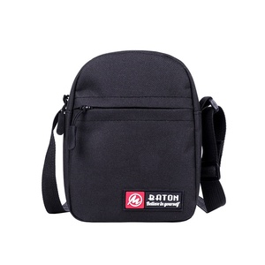 Vente en gros de <span class=keywords><strong>mini</strong></span> sac à bandoulière personnalisé, nouveau matériau Oxford à la mode, étanche avec fermeture à glissière - Product Image 5