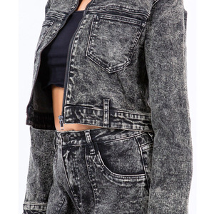 Veste en jean classique recadrée vintage à fermeture éclair blanchie teinte par dessus - Product Image 2