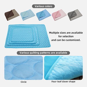 Vente en gros de <span class=keywords><strong>tapis</strong></span> lavable en soie glacée <span class=keywords><strong>tapis</strong></span> de chenil de couchage auto-refroidissant <span class=keywords><strong>tapis</strong></span> de lit réutilisable pour animaux de compagnie <span class=keywords><strong>tapis</strong></span> de refroidissement pour chiens chats - Product Image 4