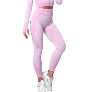 เลกกิ้งไร้ตะเข็บสำหรับสาวอวบ ไซส์ใหญ่พิเศษ XXXXL ทรงบูทตี้ 2 สี ลายสก็อต ผ้าเนื้อนุ่ม เหมาะสำหรับออกกำลังกายและเล่นกีฬา - Product Image 3