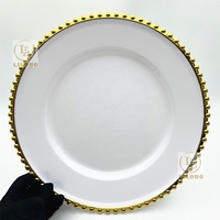 Assiettes de présentation rondes réutilisables en plastique blanc de 12,5 pouces avec bordure à perles dorées pour mariage – Vente chaude
