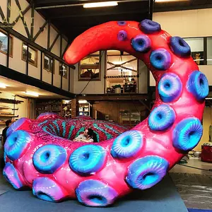 Giant inflatable octopus tentacles สำหรับฮาโลวีนตกแต่งเวที