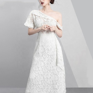 Último otoño señoras vestidos de noche de <span class=keywords><strong>un</strong></span> hombro blanco <span class=keywords><strong>elegante</strong></span> largo Maxi vestido de encaje - Product Image 2