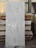 Panneau mural en plastique alternatif pour panneau UV en PVC pour décoration intérieure moderne imperméable facile à installer