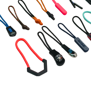 맞춤형 TPU PVC 실리콘 플라스틱 지퍼 풀러 개인화 된 로고 풀 탭 의류 가방 야외 장비 스포츠웨어 - Product Image 2