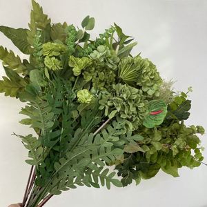 LO-591 Vente en gros de fleurs artificielles modernes à tons verts, série de tiges de fleurs vertes de variétés mixtes faites à la main, pour décoration de mariage et de maison - Product Image 1