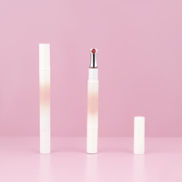 Gloss à lèvres SPF végétalien effet métallique, hydratant, repulpant, enrichi en peptides, sans cruauté animale, marque privée