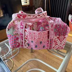 Wholesale Indian Hand Block Printed Duffle <b>Bag</b> 100% Cotton Quilted Travel <b>Bag</b> Large Floral Weekender <b>Overnight</b> Gym <b>Bag</b> - Product Image 3