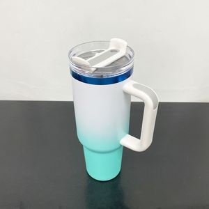 Tazas de Café de Viaje de 40 oz con Recubrimiento en Polvo de Color Blanco Degradado y Base Plateada Azul para Grabado Láser - Product Image 4