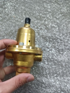Reguladores de alto rendimiento Stock 1301F y 1301G Fisherr FS1301F-1 FS1301F-3 de operación directa - Product Image 3