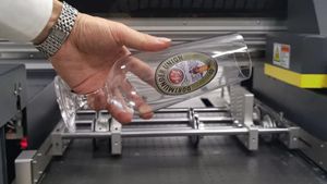 Imprimante UV imprimante UV à plat pour positionnement visuel étui de téléphone portable bouteille choses plates imprimante numérique - Product Image 6