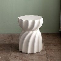 Table basse vintage de style romain 2026 pour l'extérieur et l'intérieur avec un matériau durable en oxyde de magnésium pour la salle à manger et l'hôtellerie