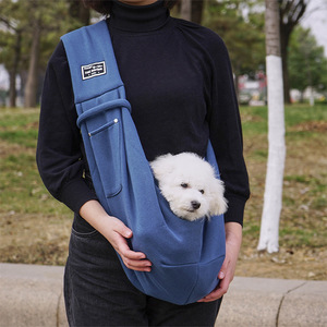 Fabricante de origen, transportador de mascotas de poliéster, manos libres, portátil, plegable con hebilla de seguridad, bandolera para mascotas, bolsa para salir - Product Image 3